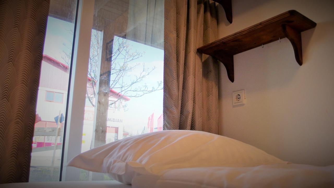 Husavik Hostel Luaran gambar